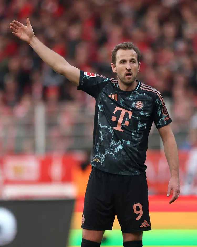 凯恩重返赛场，锐不可当首场状态出色，湖人观众沸腾！乐鱼体育入口