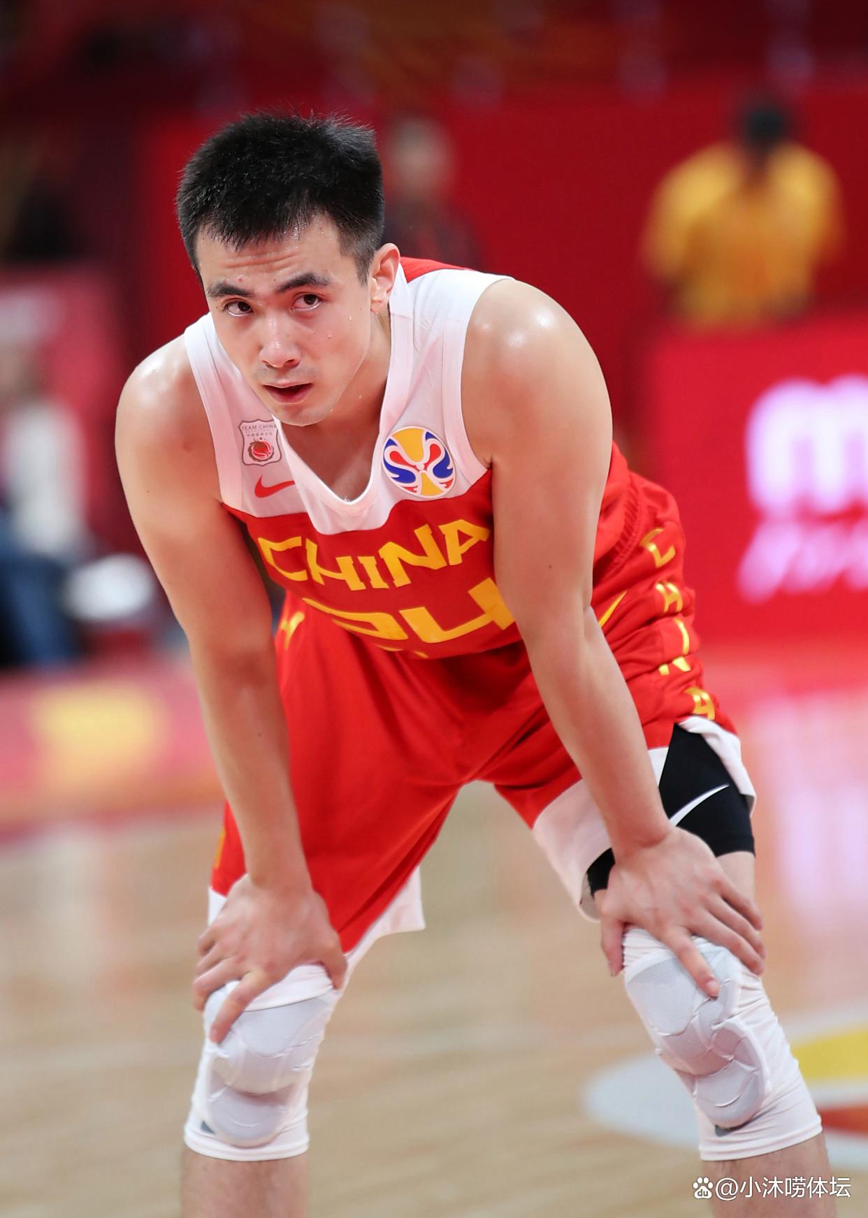 赛前CBA常规赛传出新动向，洛杉矶快船篮板制胜，管理层表态——球迷炸锅，更衣室氛围转暖的简单介绍