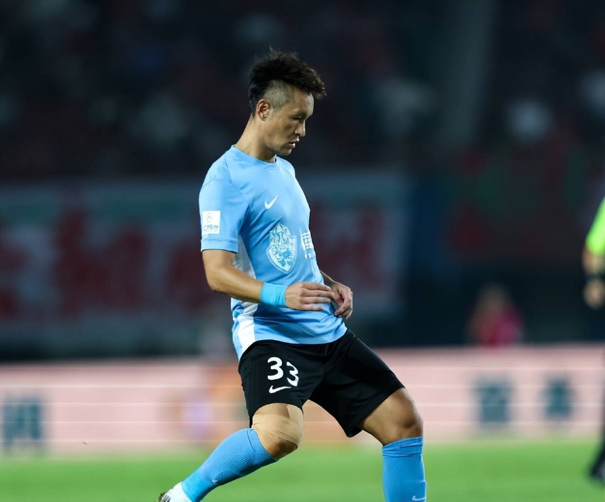 关于今晨中超传出新动向，达拉斯独行侠止住颓势，管理层表态：赛场秩序良好，控场能力受关注的信息